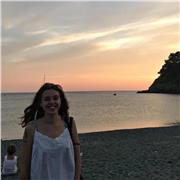 Diplomata liceo linguistico offre lezioni di francese, inglese, lettere